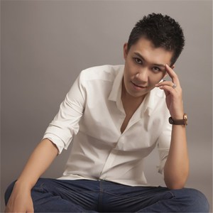 国产情侣色综合久久
